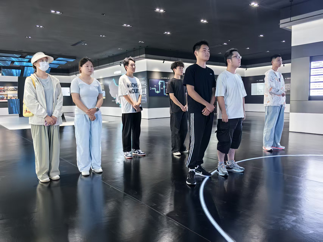 丰元股份枣庄基地“金秋筑梦·丰元启航”助学活动  以企业温度点亮学子未来之路